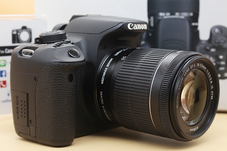 ขาย Canon EOS 700D + Lens kit 18-55mm STM อดีตประกันศูนย์ สภาพสวยใหม่ ชัตเตอร์ 7,376 รูป เมนูไทย จอทัชสกรีน อุปกรณ์ครบกล่อง  อุปกรณ์และรายละเอียดของสินค้า 